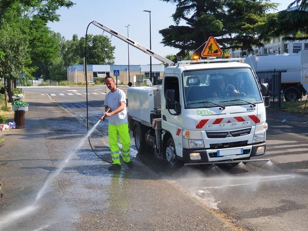 MAMBO - Laveuse de Voirie VL et PL gamme compacte